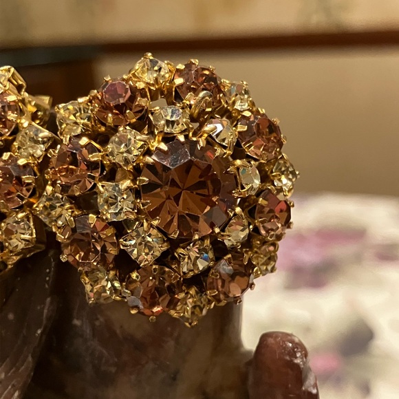 AMBER CRYSTAL AND CLEAR CRYSTAL CLIP EARRINGS - Picture 4 of 8